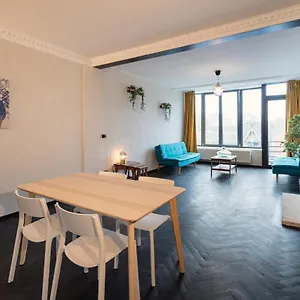  Apartamento Charming And Spacious Center